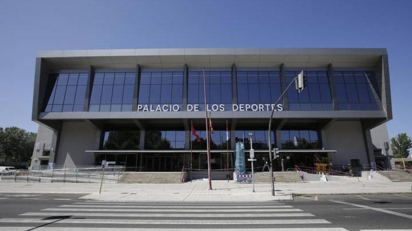Fachada del Palacio de los Deportes de León